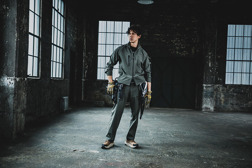 【831-ku】スポーティなルックスが魅力のテックウェアジャケットユニセックス【WORK WEAR バートル】